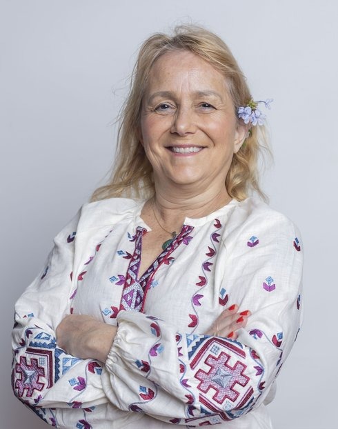 Dr. Linda Venczel